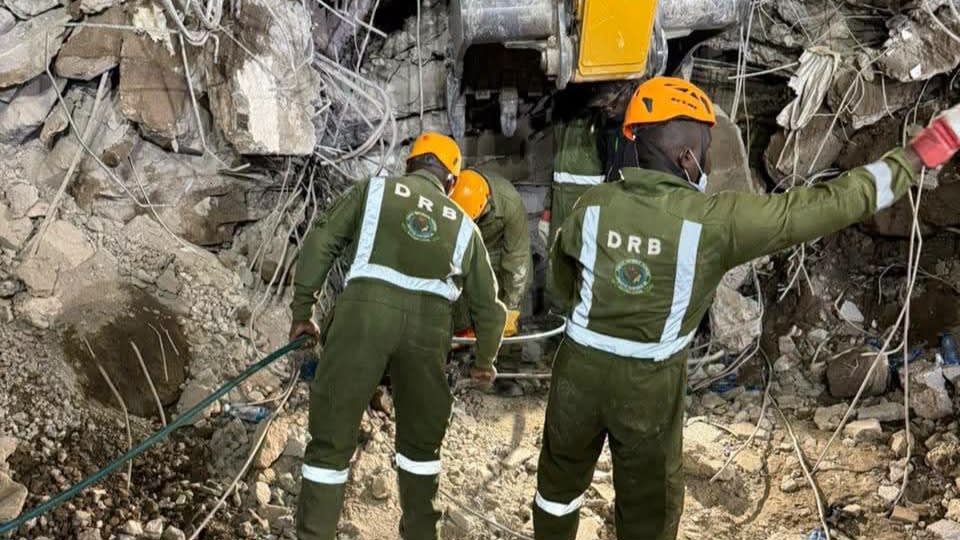The Kenya Defence Forces officers during a rescue operation at a collapsed building in Eastleigh, Nairobi County on Monday, October 26, 2026. /KDF