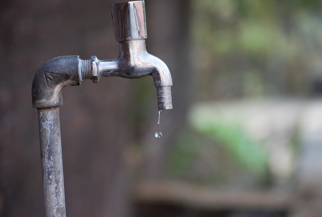 Photo of a dry water tap. /PIXABAY