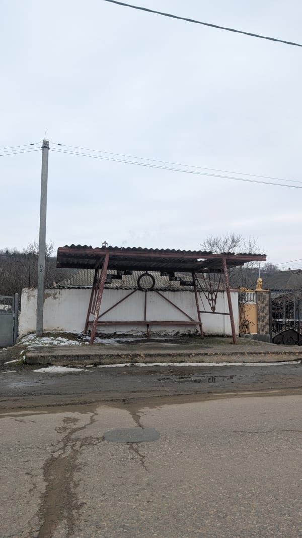 Bus Stop - Hîrjău South 3