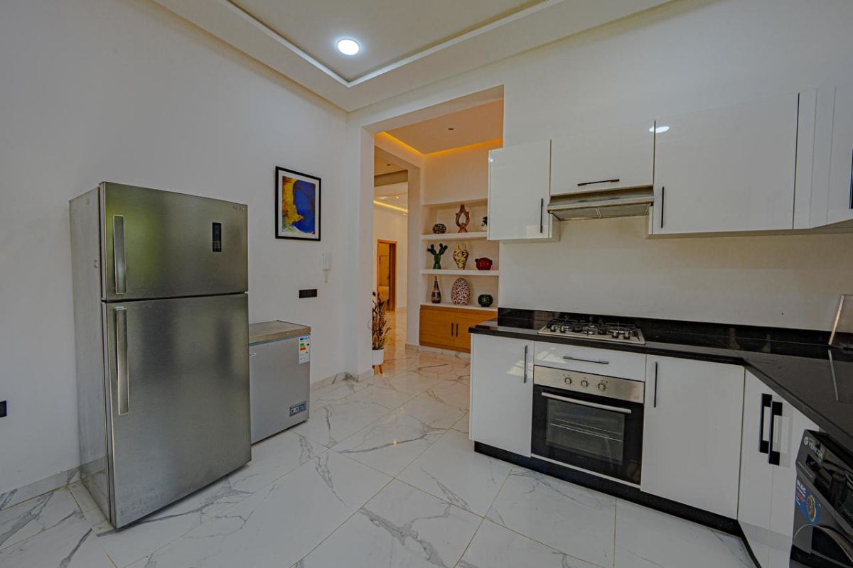 Villa — Villa contemporaine avec piscine, chaque chambre avec sa salle de bain — photo 11