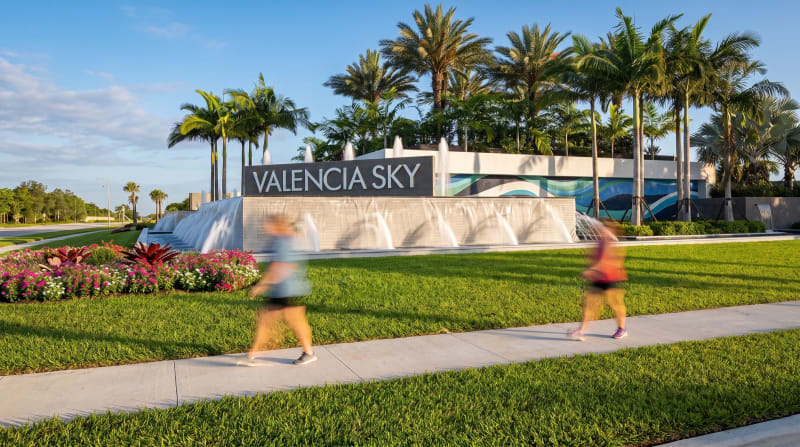 Valencia Sky – Photo 1
