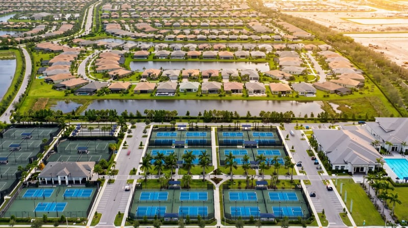 Valencia Grove at Riverland – Photo 1