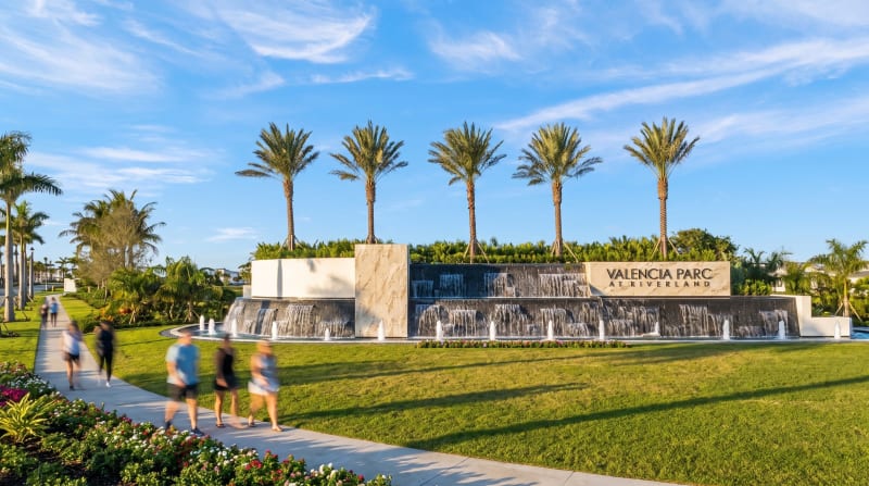 Valencia Parc at Riverland – Photo 1
