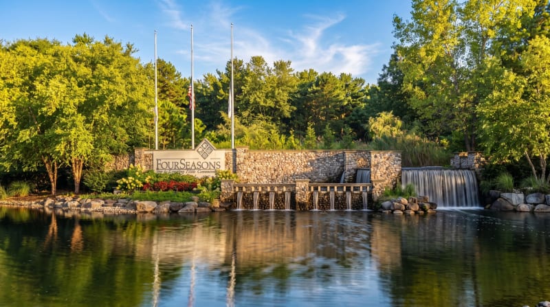 Four Seasons at Lakewood – Photo 1