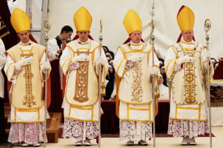 El Vaticano excomulga a los obispos lefebvrianos: qué significa la mayor ruptura con Roma en casi cuatro décadas