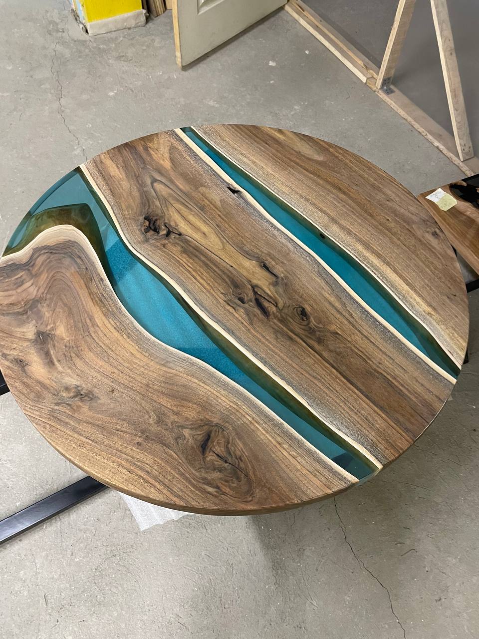 Фото столу зі слеба