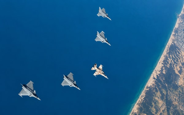 From AI-Flown F-16s to a Stalled Rafale Deal: This Week in Defence Tech