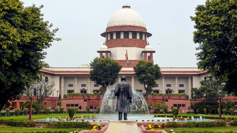 Supreme Court Declines Urgent Hearing on NEET Protest Plea as Political Row Intensifies Over Police Action