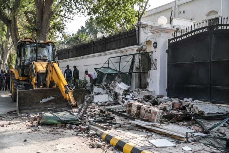 In A Tit-For-Tat Move, New Delhi Removes Encroachments Outside Pak High Commission