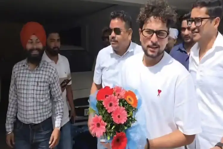India Fielding Coach T Dilip Reaches Dehradun for Kuldeep Yadav’s Wedding