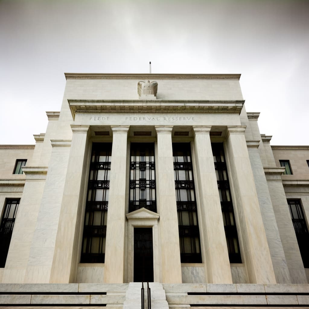 Fed Resists Trump's Call for Rate Cuts, Upholding Independence Amid Legal Drama