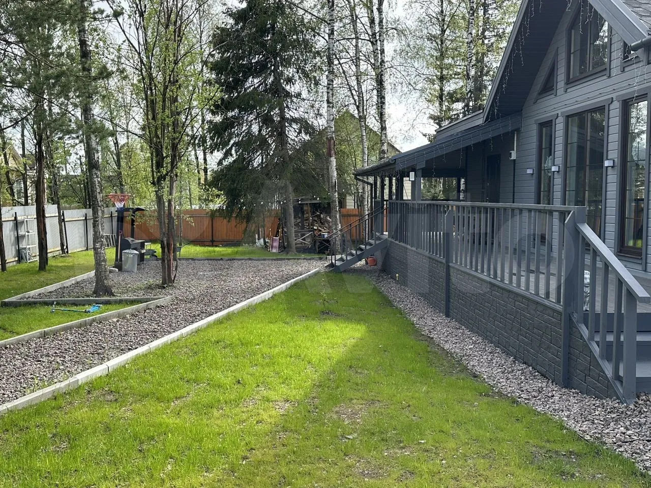 Дом снаружи