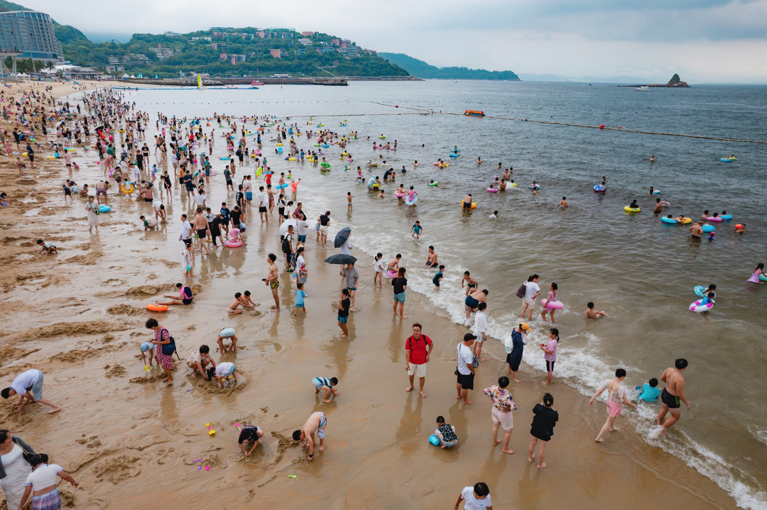 Dameisha Beach