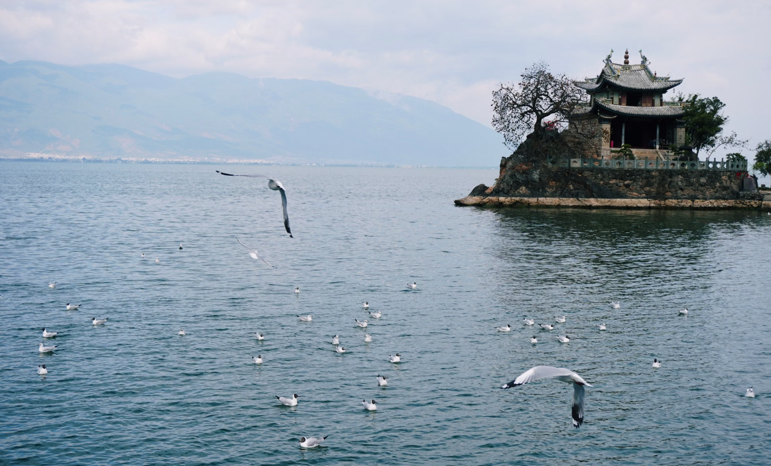 Dali ancient town and Cangshan mountains