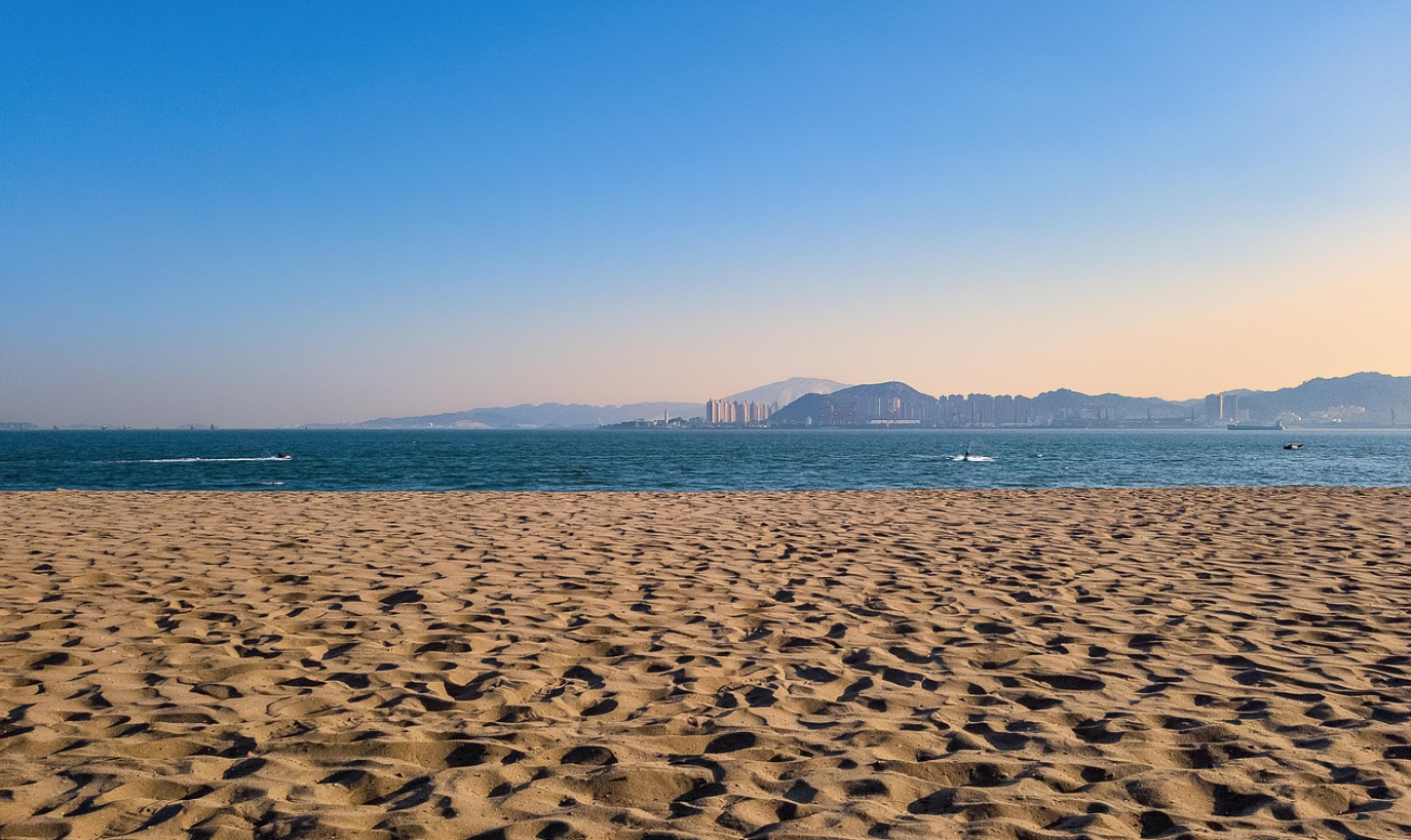 Xiamen ring road beach cycle path