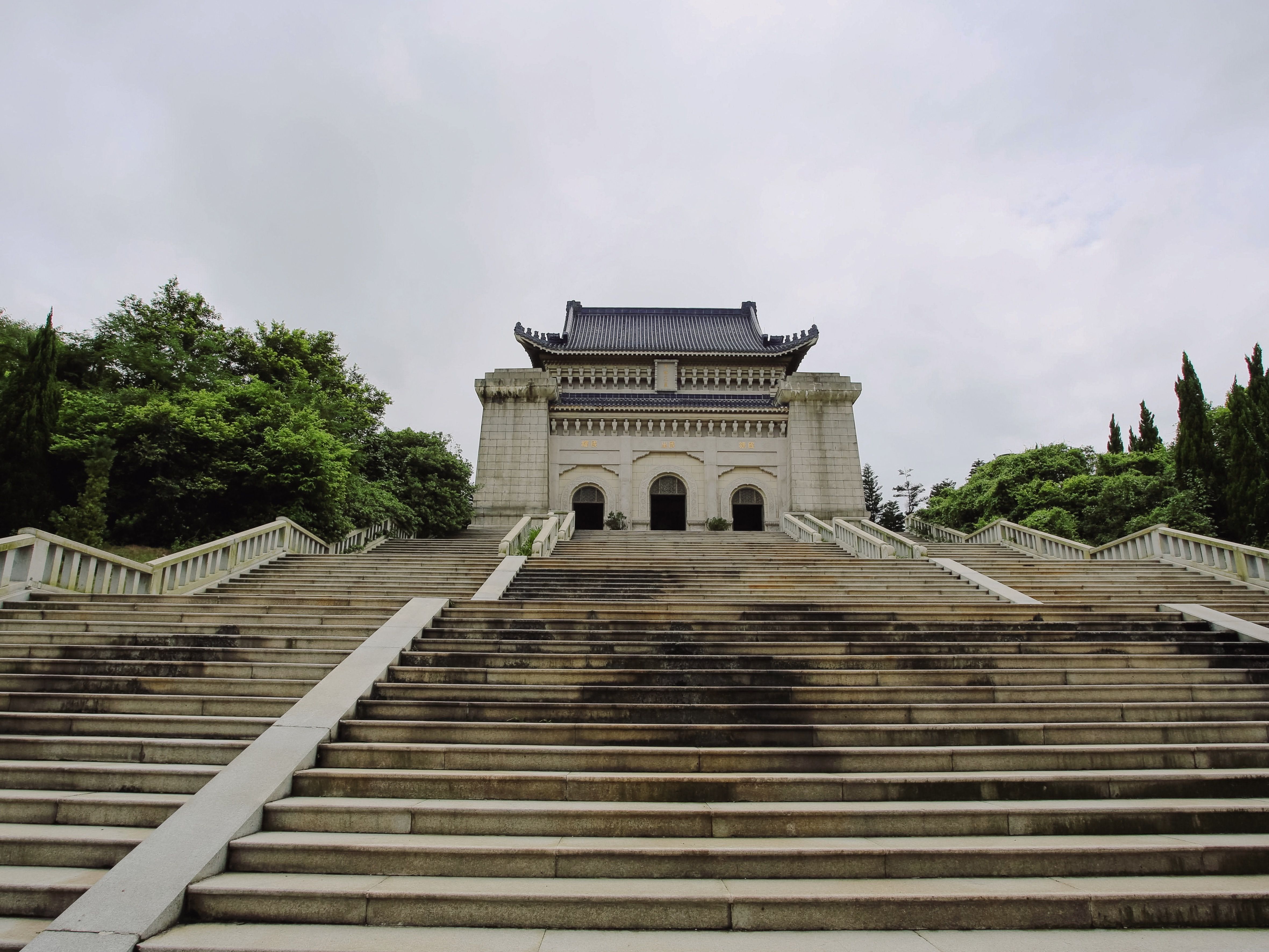 Sun Yat-sen Mausoleum steps