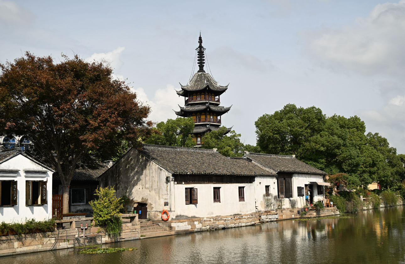 Suzhou canals and gardens