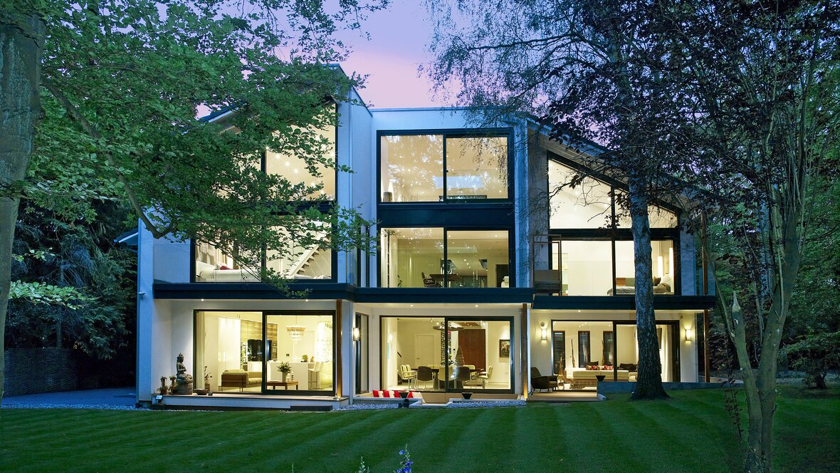 Modern House thumbnail 2