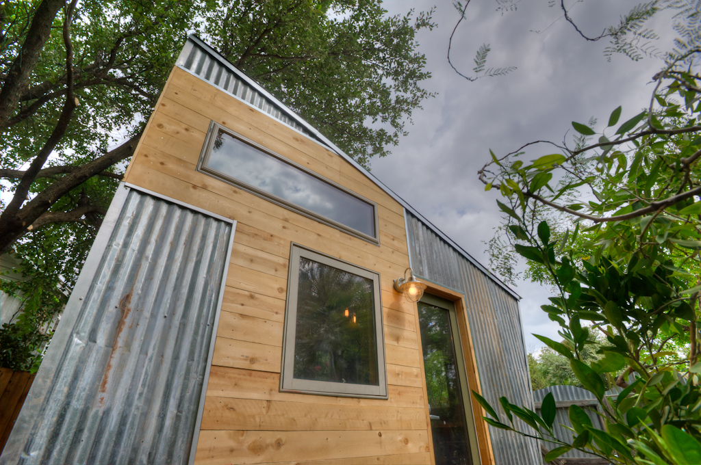 EAST AUSTIN RENTAL thumbnail 2