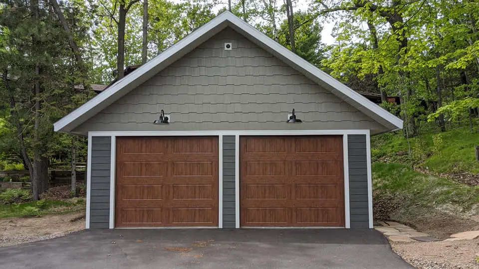 Custom Garages thumbnail 2