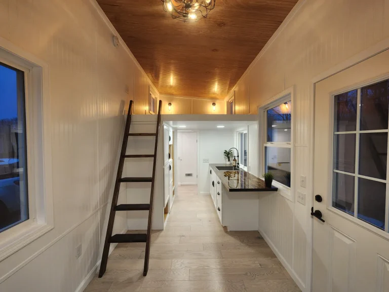 Modern Black & Wood Tiny House thumbnail 3