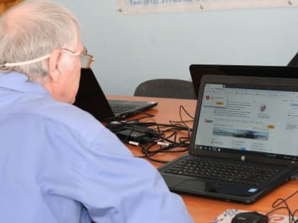 Пенсионеры Горно-Алтайска осваивают основы компьютерной грамотности