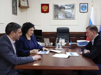 Ведущие московские детские психологи обследуют детей из Республики Алтай