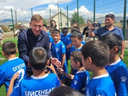 Игровая площадка по нацпроекту открылась в высокогорном Кош-Агачском районе