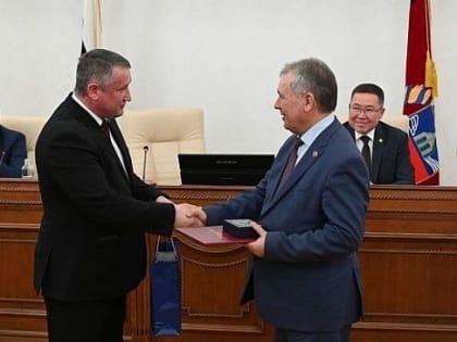 Депутаты Алтайского края рассказали об опыте регионального законотворчества