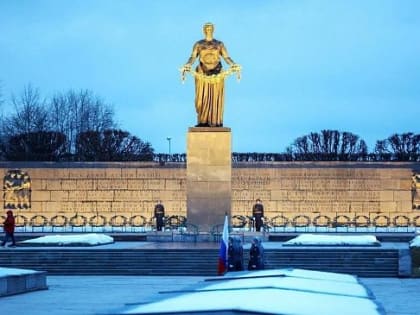 «Всею жизнью своей Они защищали тебя, Ленинград...»