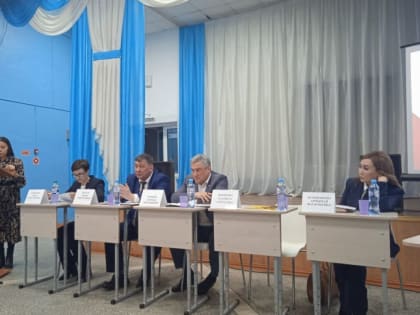 В лицее №1 состоялась встреча с жителями Горно-Алтайска
