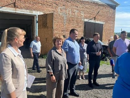 Депутаты республики ознакомились с ходом капитальных ремонтов в  Майме