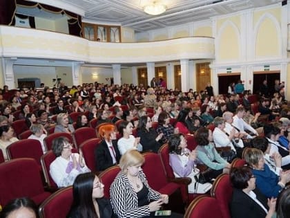 В Национальном театре РА состоялось торжественное закрытие Недели педагогического мастерства