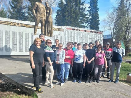 В преддверии Дня Победы единороссы приводят в порядок мемориалы Воинской славы