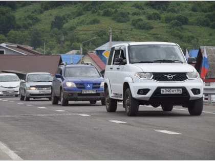 В Горно-Алтайске открыт для движения мост через реку Майма в районе Парка Победы