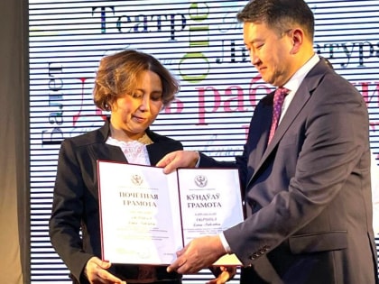 Артур Кохоев поздравил работников культуры с профессиональным праздником