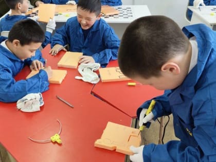 Более 400 детей посетили занятия мобильного технопарка «Кванториум» в феврале этого года