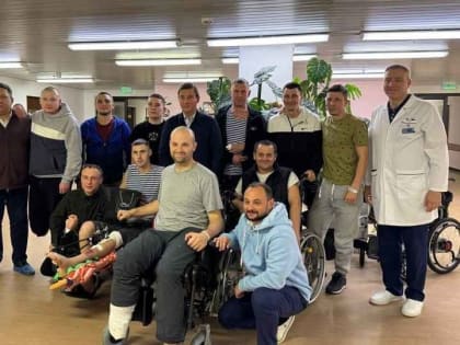 Андрей Турчак навестил в госпитале Москвы военнослужащих из Республики Алтай