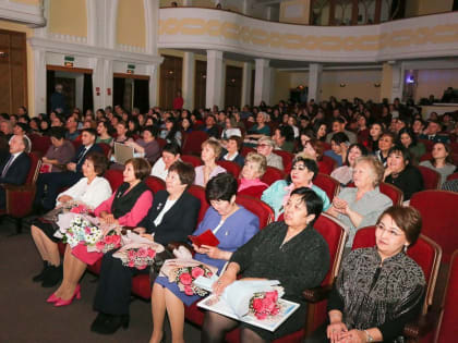 День работника культуры отметили в Горно-Алтайске