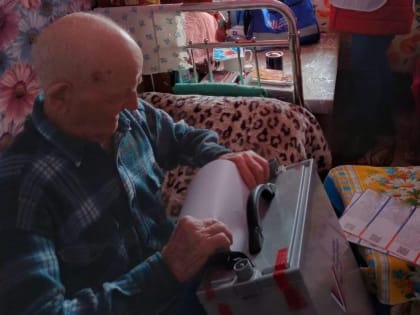 Ветеран Великой Отечественной войны Макар Иванович Вершинин проголосовал на дому