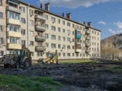 Благоустройство дворов продолжается в Горно-Алтайске