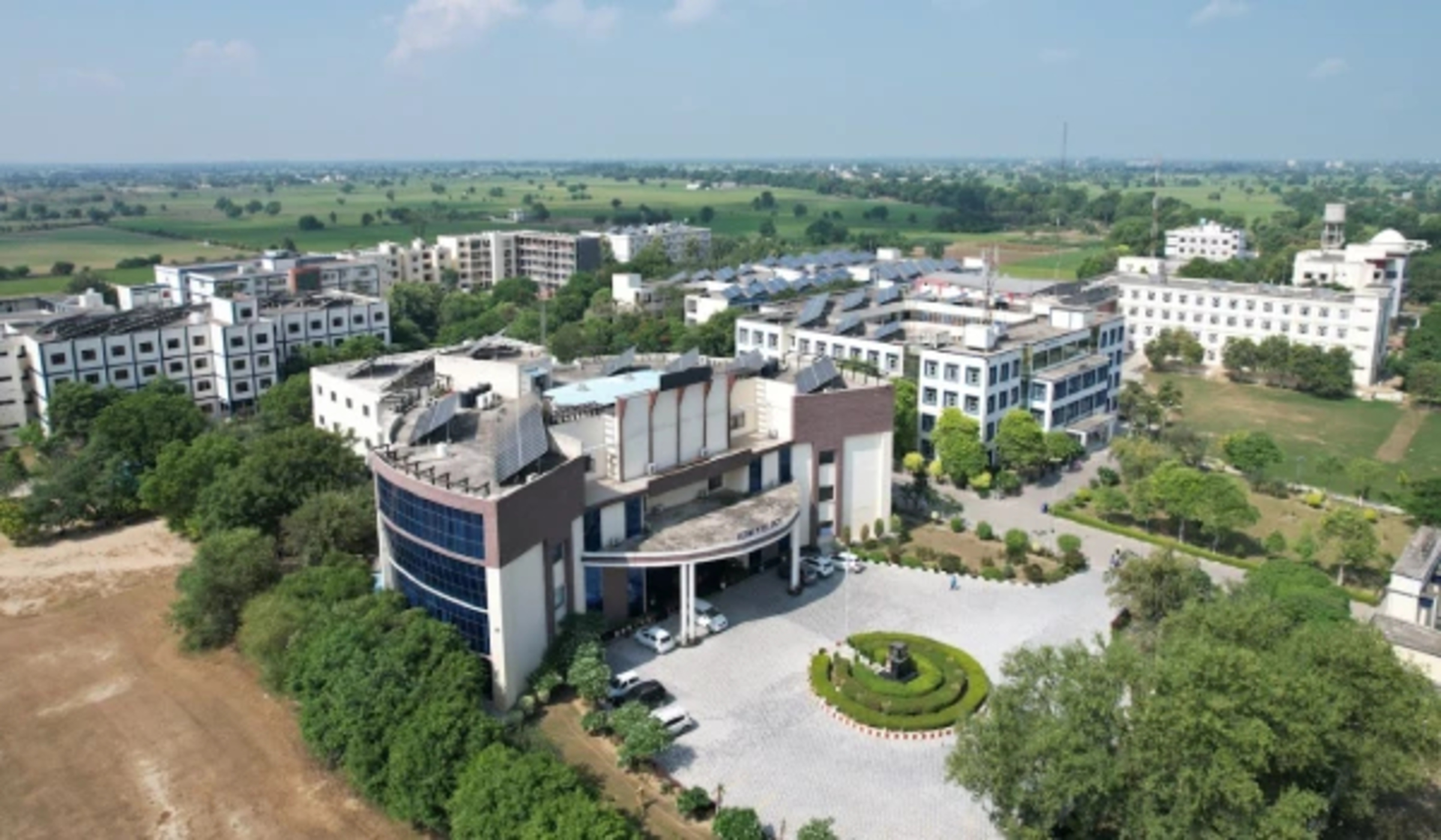 Guru Kashi University college image
