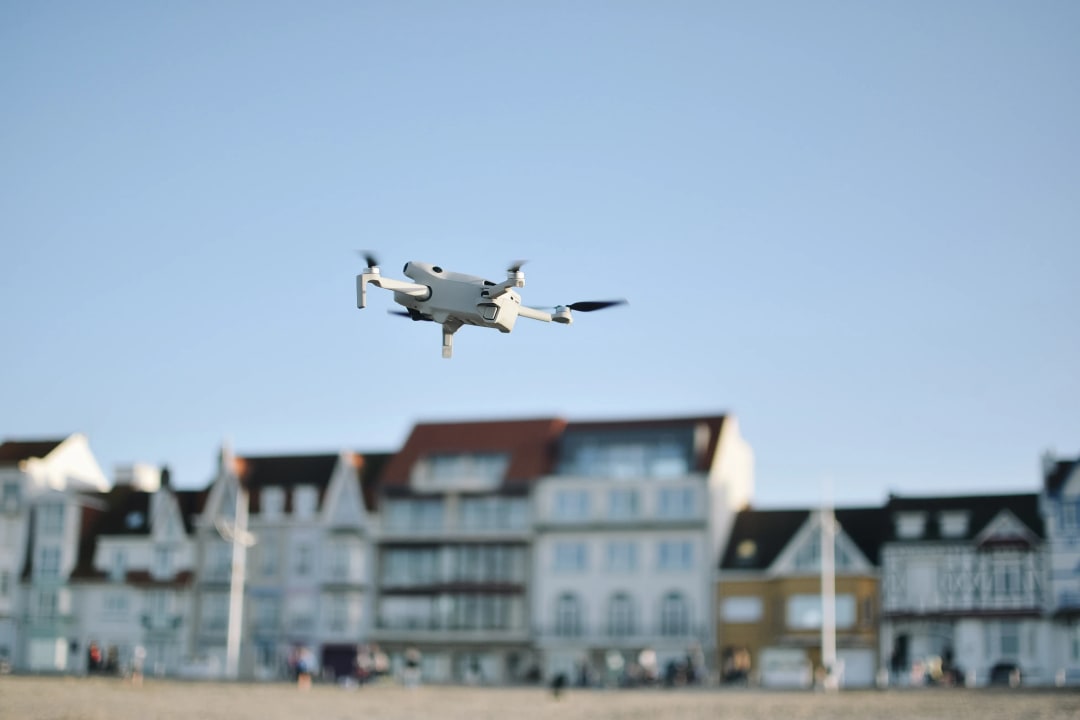 Drone MADK pour l'entretien de bâtiments à Dunkerque