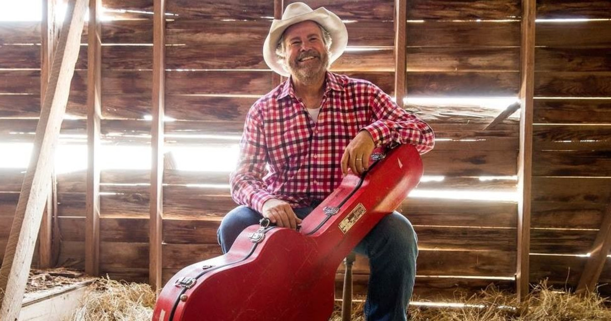 An Interview with Robert Earl Keen