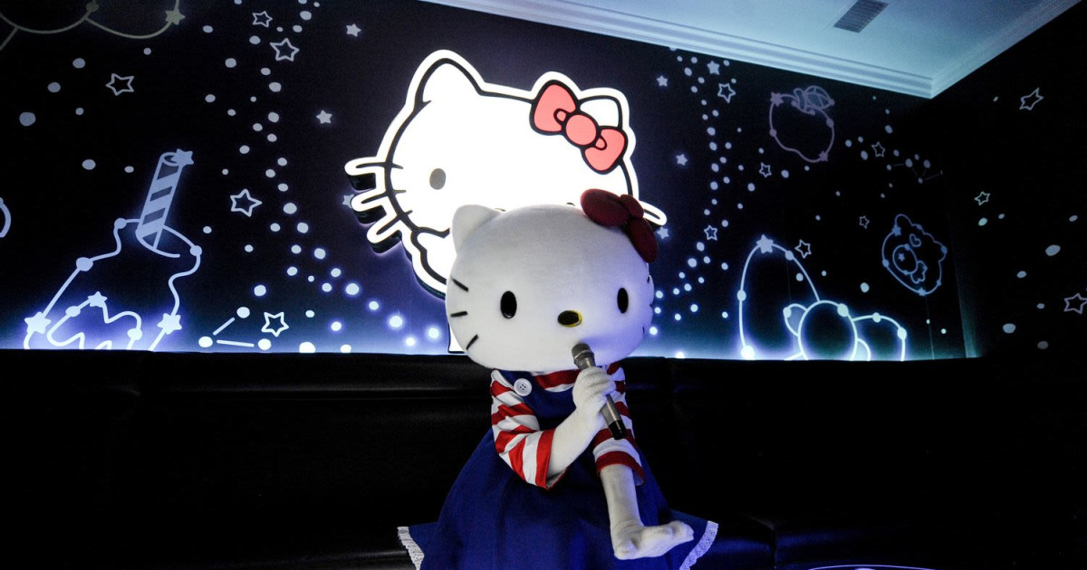 Hello Kitty Karaoke