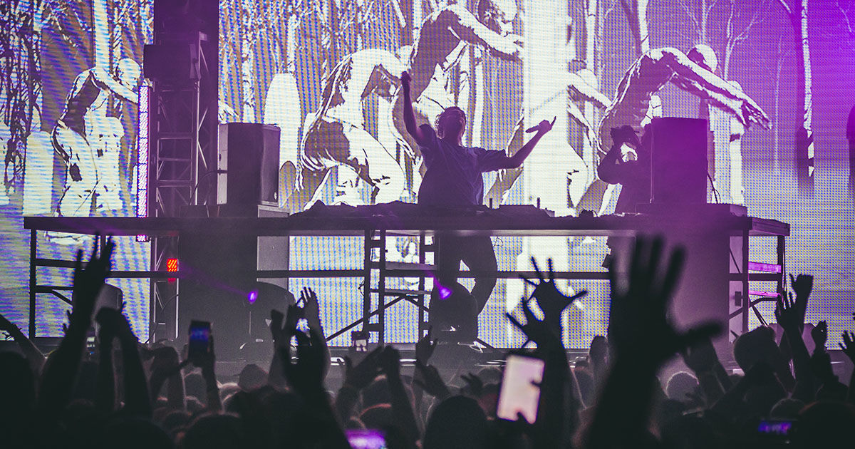 Valentine's Day Rave & Save