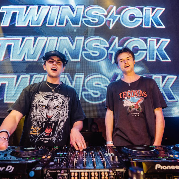 Twinsick