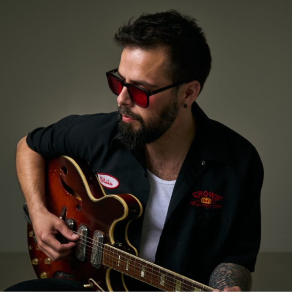Jo James