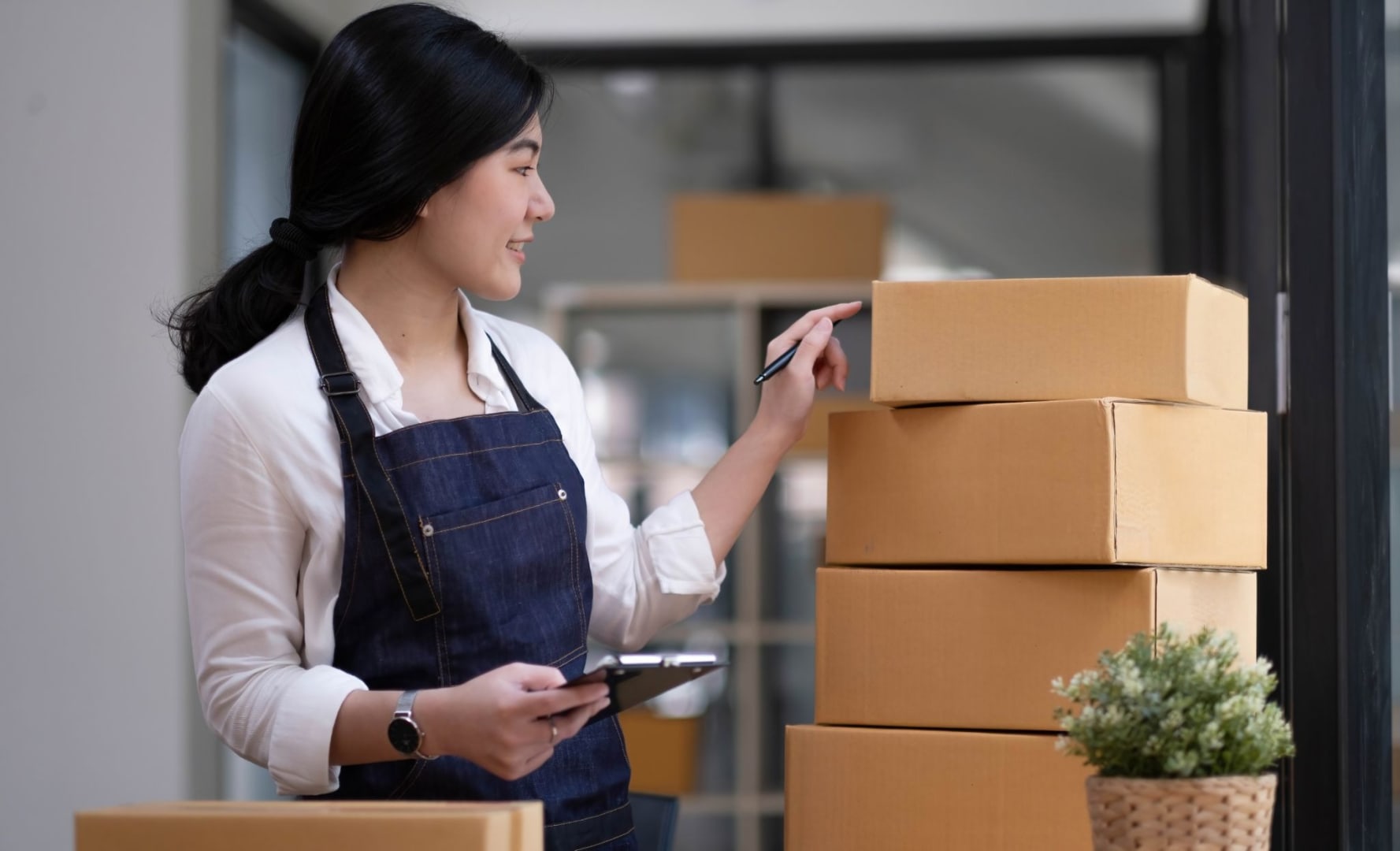 A Founder’s Criteria for Selecting a Parcel Service for Polish Orders