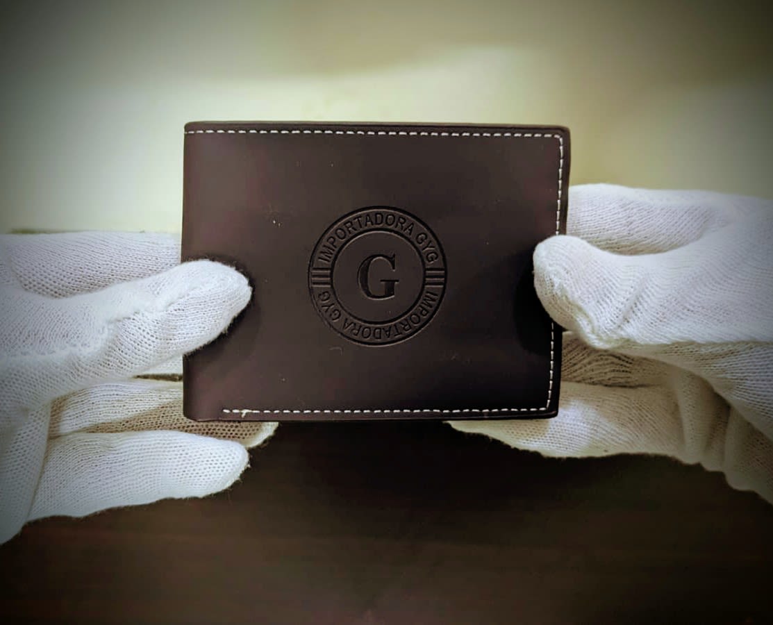 The GYG Executive Bifold image 1